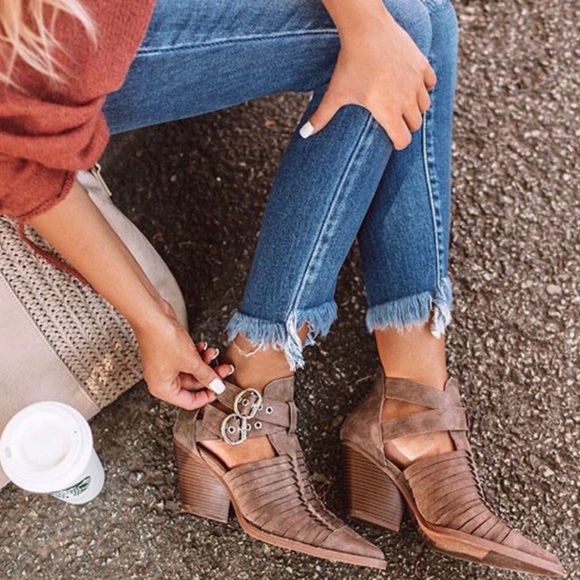 WOVEN BUCKLE BOOTIE (Dark Taupe) - Picture 3 of 10